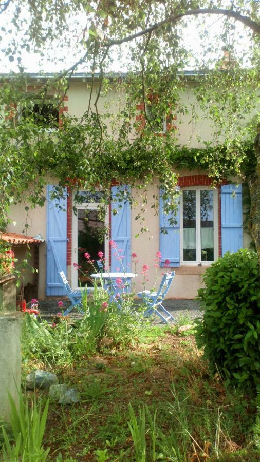 Gite Sevremoine Bois Buteau Montfaucon-Montigne Exterior photo