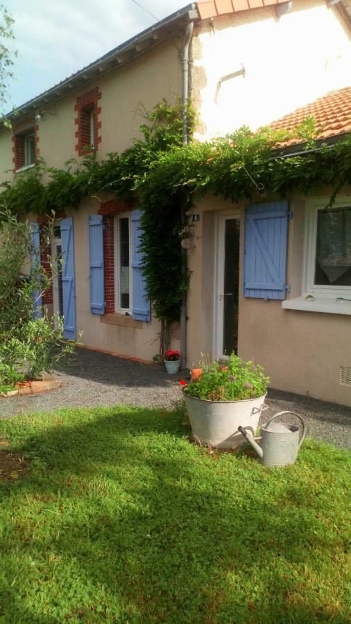 Gite Sevremoine Bois Buteau Montfaucon-Montigne Exterior photo
